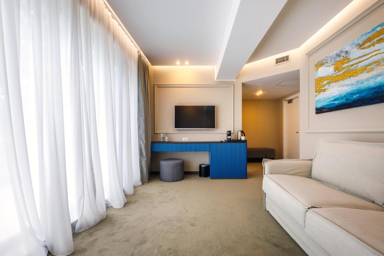 Onal Boutique Hotelier Mamaia Ngoại thất bức ảnh
